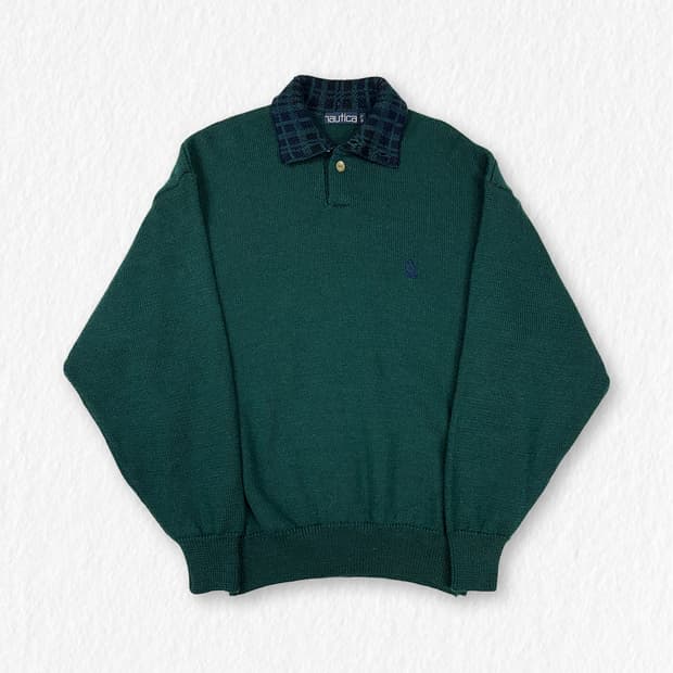 노티카 단추 카라 니트