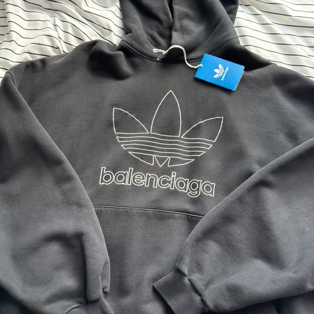 [2] 발렌시아가 x 아디다스 후드 라지 핏 블랙