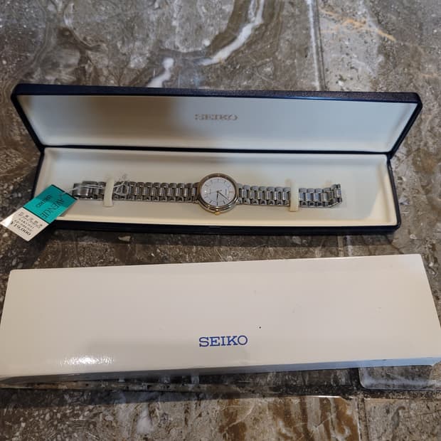 80년~90년대 세이코 에비뉴 쿼츠 시계(새상품급)