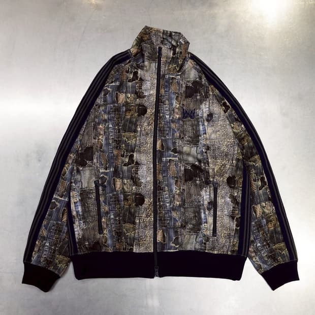 니들스 트랙 자켓 프린트