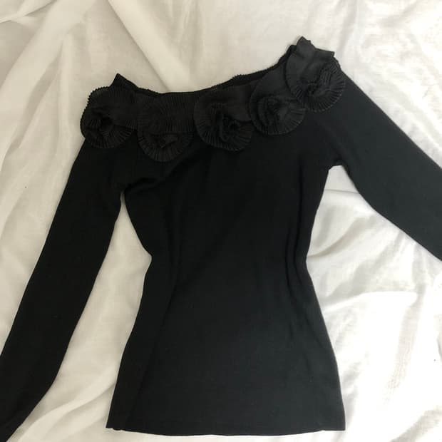 빈티지 블랙 원숄더 니트