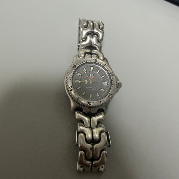 태그호이어 프로페셔널