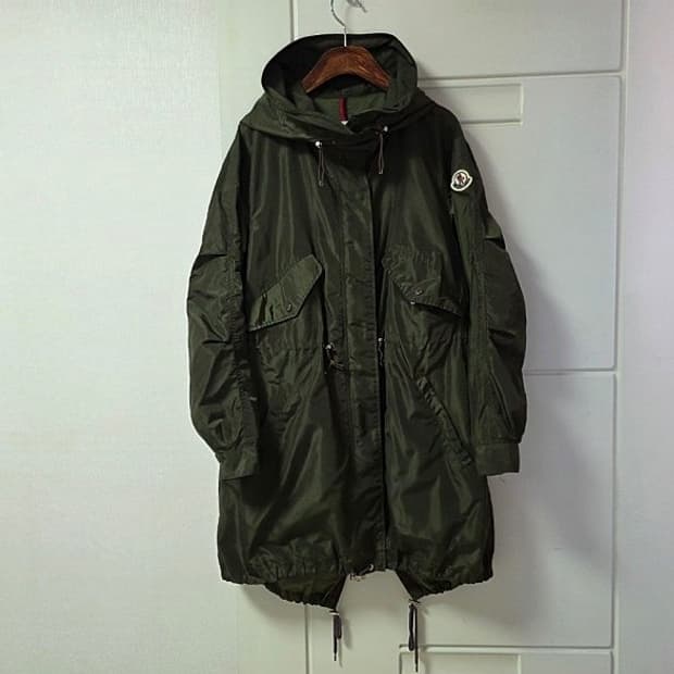 몽클레르 카키색 바막 웨트 후드 롱자켓 여성 2
