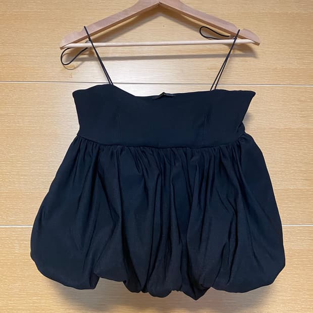 ZARA 블랙 펌킨 탑 S