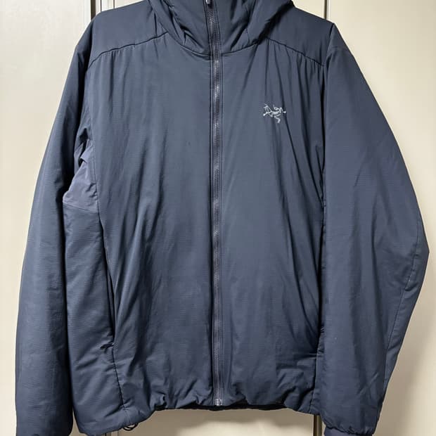 아크테릭스 아톰 사파이어 m 패딩 점퍼 