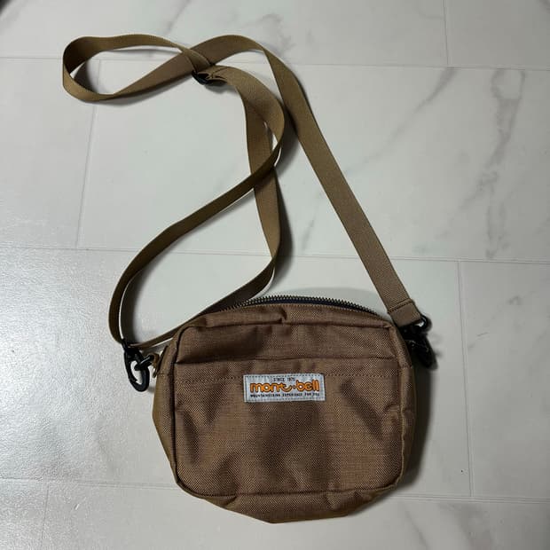 몽벨 미니 크로스백