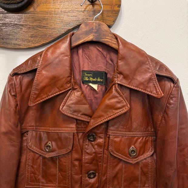 (L) 70s Sears Genuine Leather Field Jack