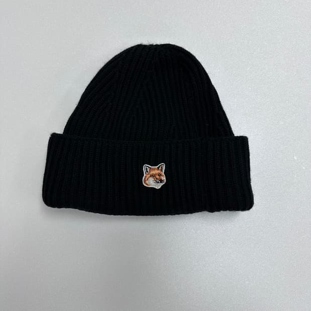 메종키츠네 폭스 헤드 블랙 비니 (국내정품)