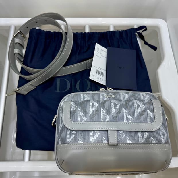 Dior 디올 힛더로드 다이아몬드 메신저백