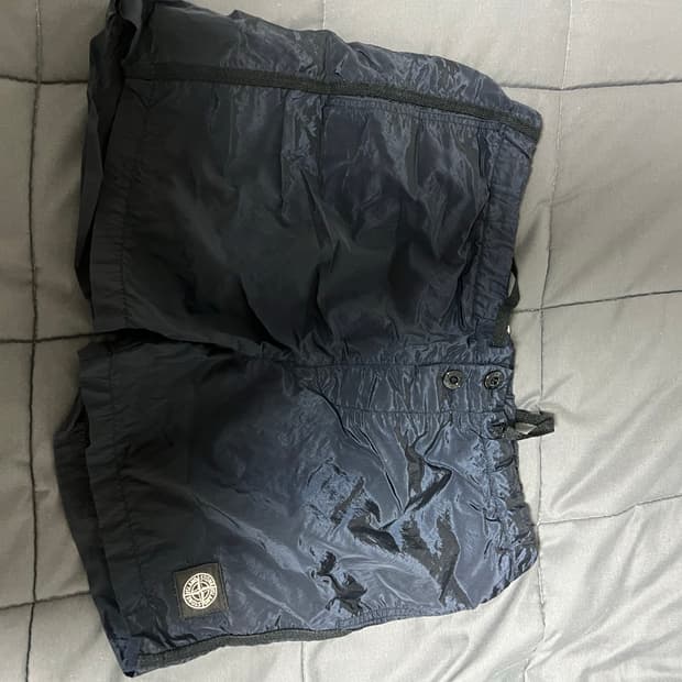 스톤아일랜드 나일론 반바지