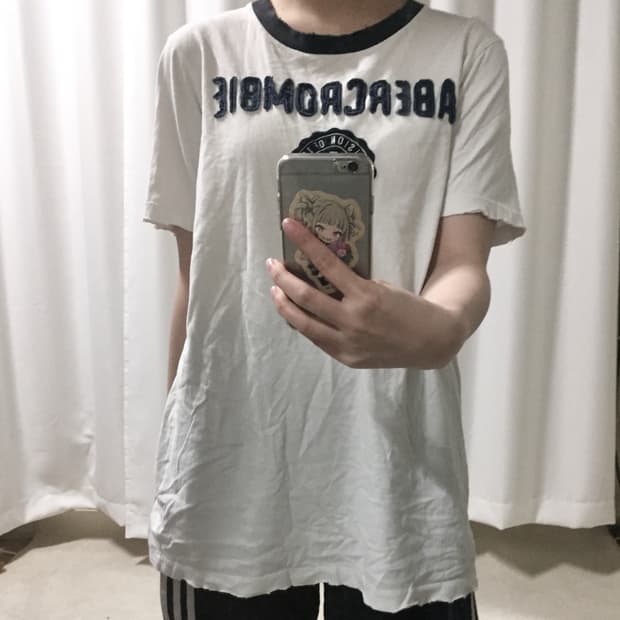 아베크롬비 화이트 패치 로고 반팔 티