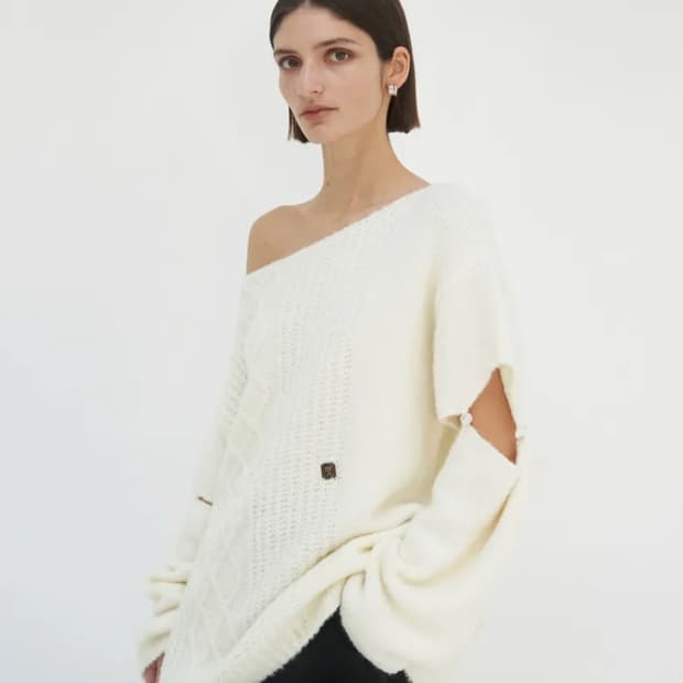 Sleeve Slit Boat Neck Knit [ Ivory ]