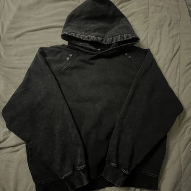 트루릴리전 후드티