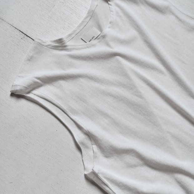 (1) mono prive Textured Base Sleeveless