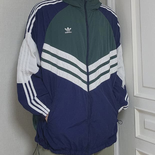 아디다스 우븐 윈드브레이커 바람막이