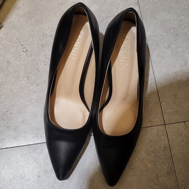 사뿐 블랙 펌프스힐