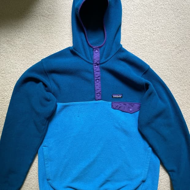 15FW 파타고니아 신칠라 스냅-T 후디 블루/퍼플