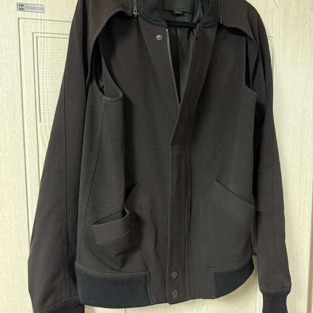 알렉산더왕 자켓 (남성xs사이즈 여자착용)