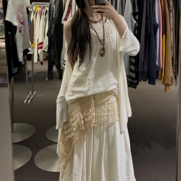 Cozy Layered Whimsigoth 🎞️🤍