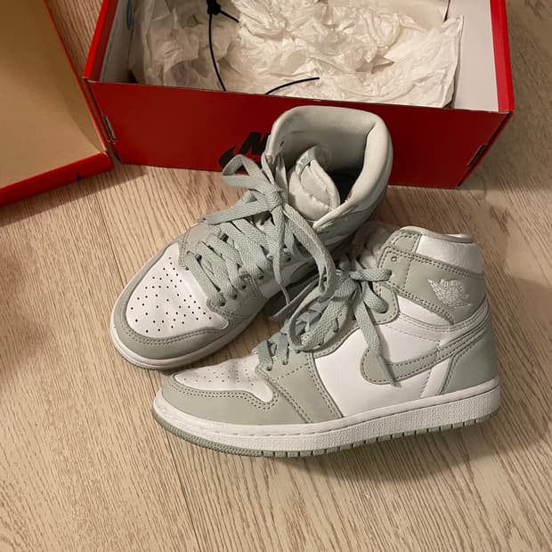(W)조던 1 레트로 하이 씨폼 판매합니다  사이즈 230