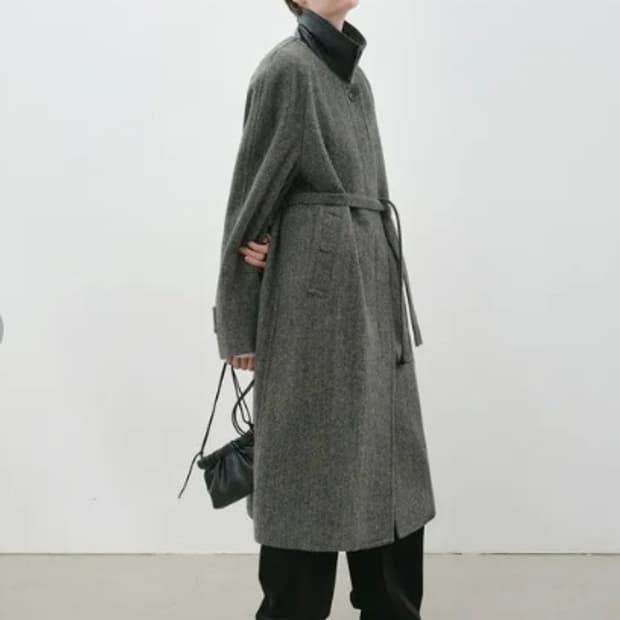 알테 Alte 헤링본 울 코트