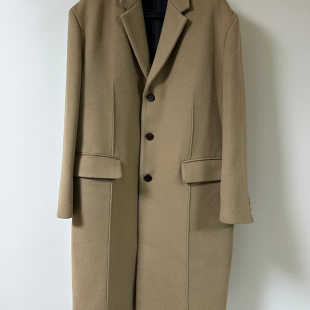 stu 3 button pintuck coat 
