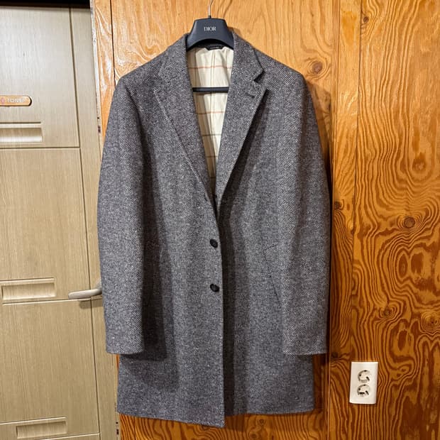 로로피아나 캐시미어 100% 코트 판매 합니다.