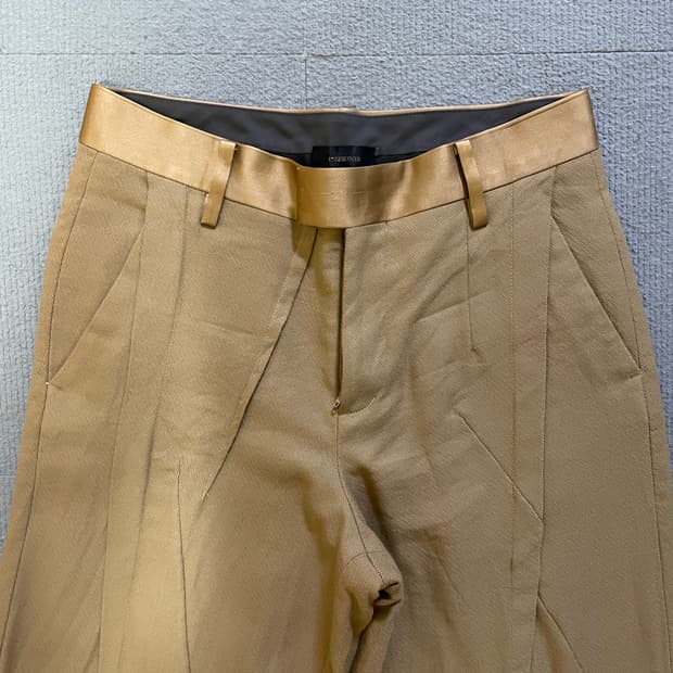 undercover 언더커버 darted slacks