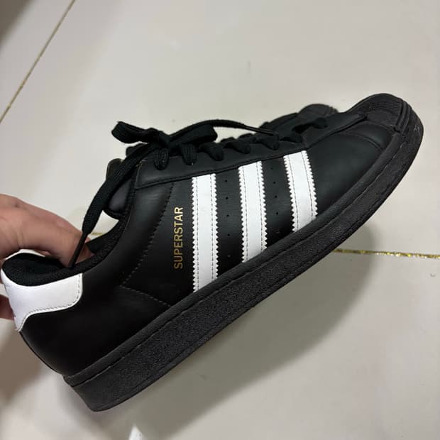 아디다스 슈퍼스타 코어 블랙 화이트 (270)