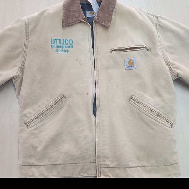 칼하트디트로이트 자켓 j001 판매합니다