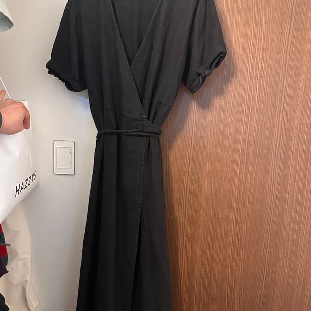 메르츠비슈바넨 블랙 린넨 원피스