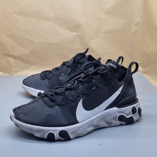 나이키 리액트 엘리먼트55 운동화255