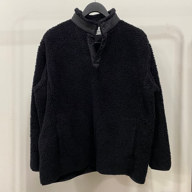 유니클로 화이트마운티니어링 풀오버 후리스 블랙