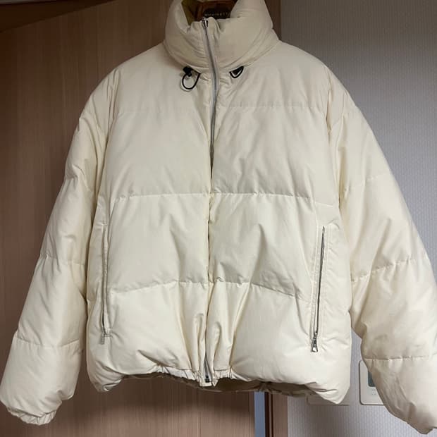 캡틴선샤인 리버서블 몽블랑 패딩 화이트/베이지 42사이즈 해
