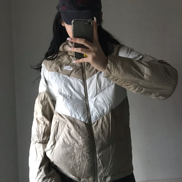 나이키 베이지 패딩