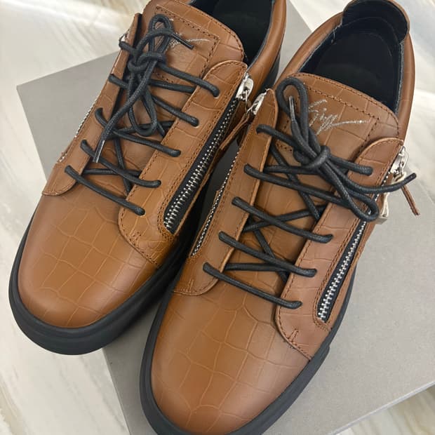 쥬세페 자노티 스니커즈