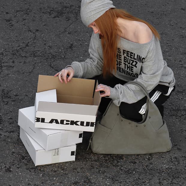 (미착용 새상품) 블랙업 리츠 보트넥 프린팅 긴팔티 (그레이)