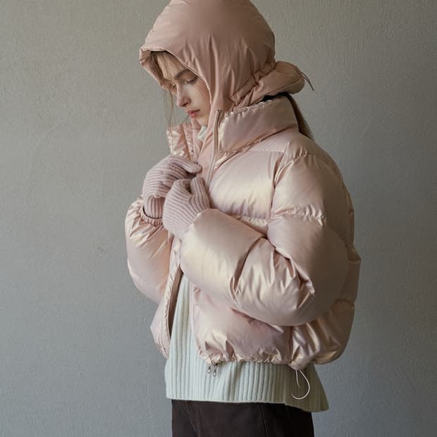 라퍼지포우먼 글로시 다운 크롭 푸퍼 패딩 글로시핑크