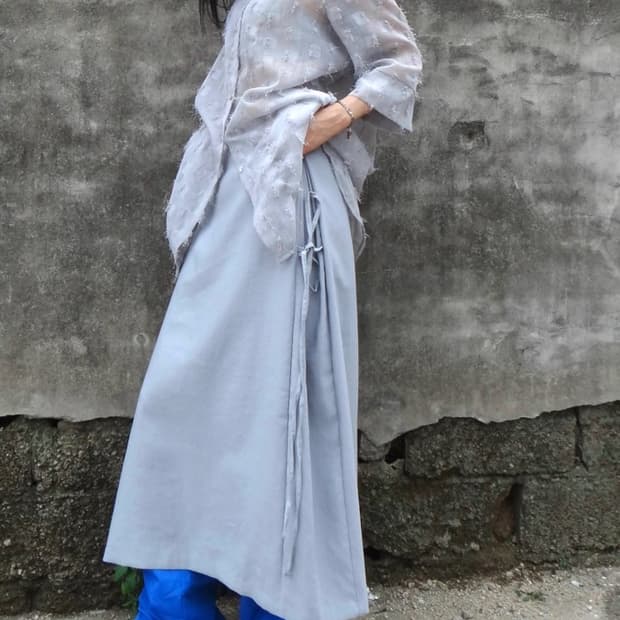 Side strap flare skirt / grey