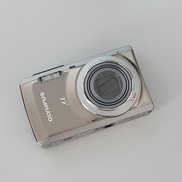 작례o 핑크빛 뽀용 디카 올림푸스 뮤7040 카메라 판매합니다