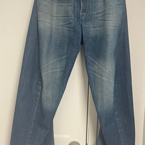 리바이스 신치백 엔지니어드진