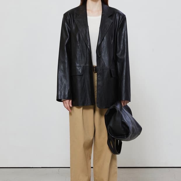 notia 오버핏 가죽자켓 