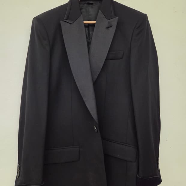 빅터앤롤프 블랙 울 테일러드 자켓 50