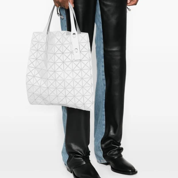 [바오바오] 플리츠플리즈 프리즘 플러스 토트백