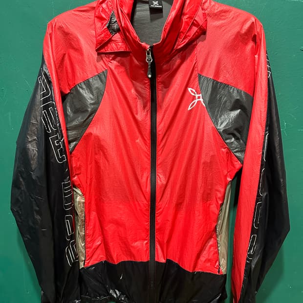 몬츄라 바람막이 XL