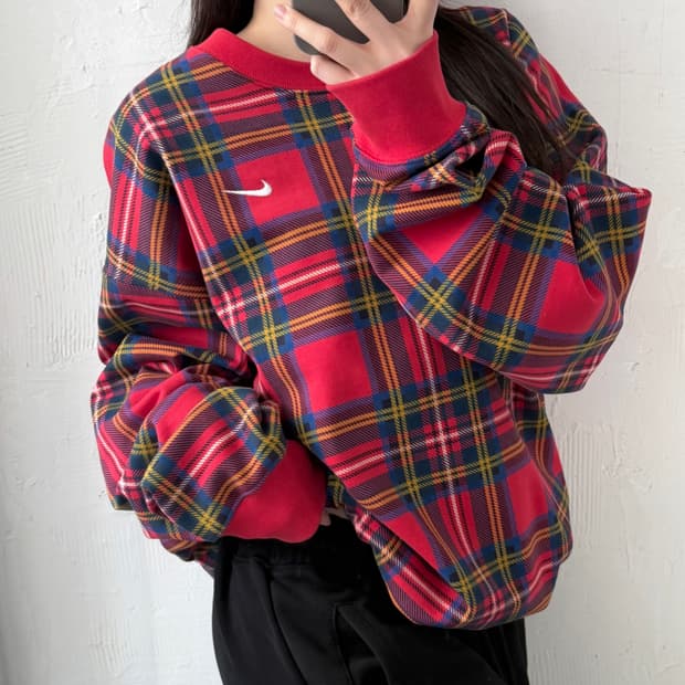 나이키 NRG 플래드 스우시 타탄체크 크루넥 맨투맨