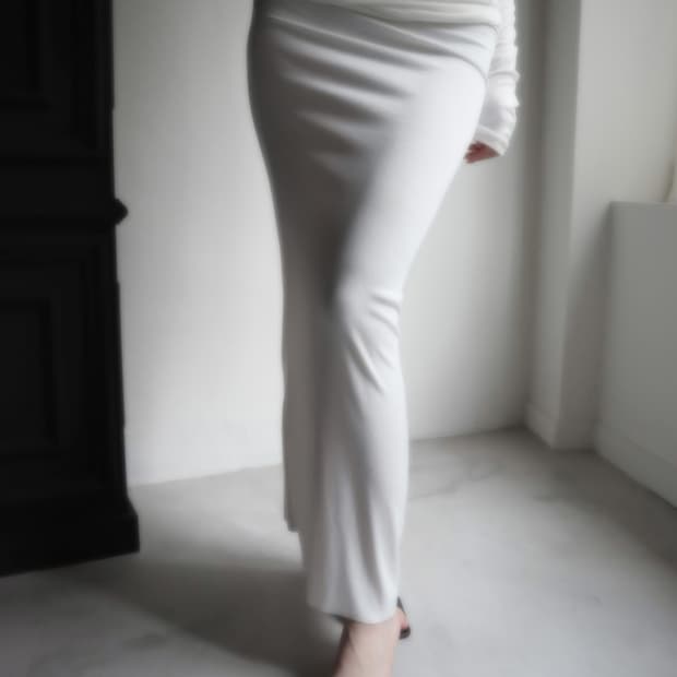 (구해요) 클라따 twist slim skirt, ivory