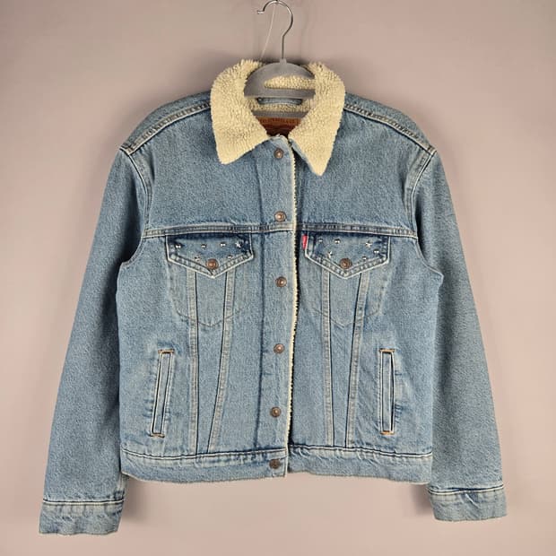 [무료배송]리바이스 S 여성 오버핏 양털 안감 데님 트러커 자켓 청자켓
