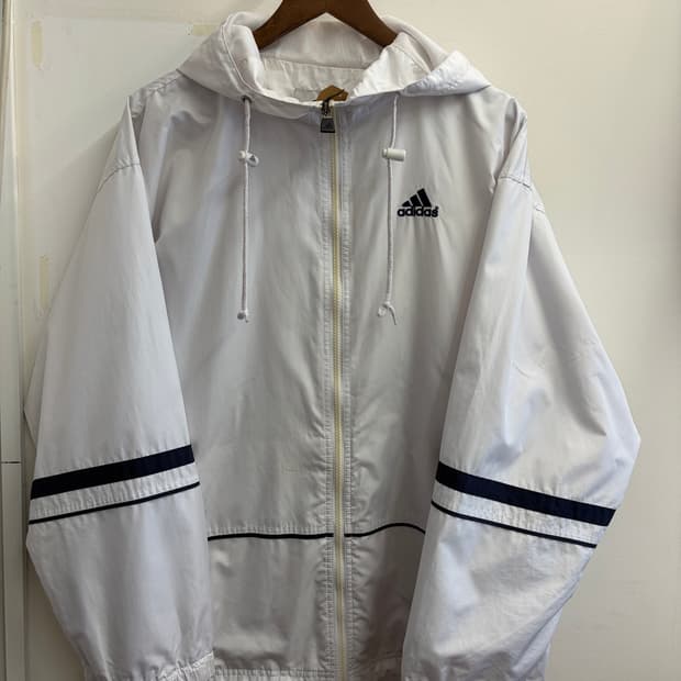 N205. 아디다스 올드스쿨 빈티지 바람막이