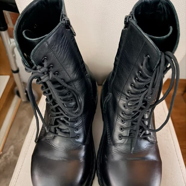 [41] 발렌시아가 스톰퍼 부티 블랙